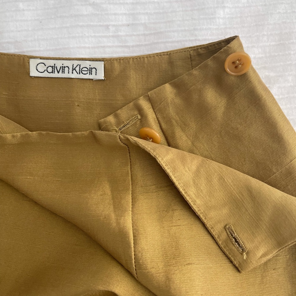 ✨VINTAGE CALVIN KLEIN SILK SKIRT✨